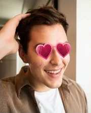 AR accessories: Heart shades
